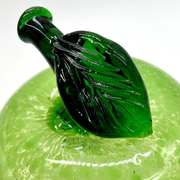 Murano Style Green Art Glass Apple Paperweight Hand Blown Bubble Spotted Leaf 5" - Picture 5 of 5